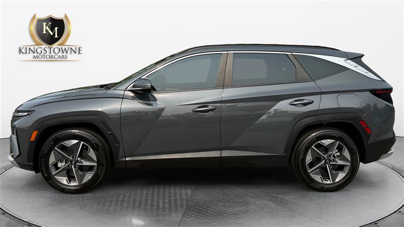Used 2025 Hyundai Tucson SEL FWD image 2