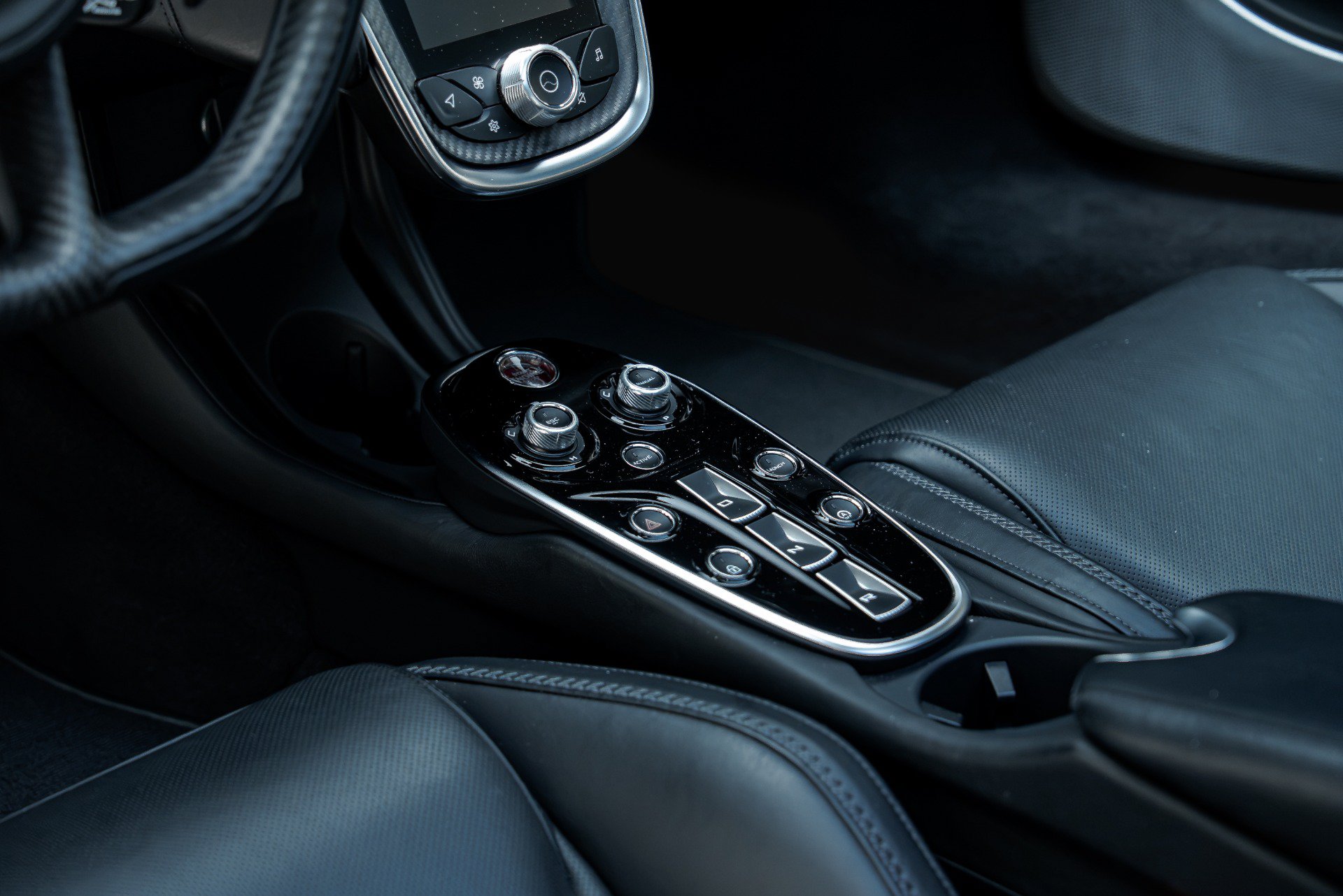 Used 2023 McLaren GT RWD image 42