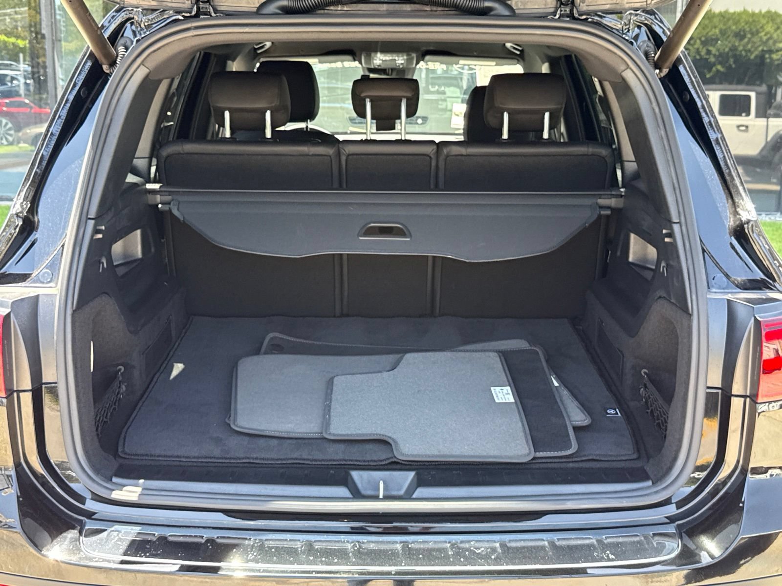 Used 2024 Mercedes-Benz GLB 250 image 15