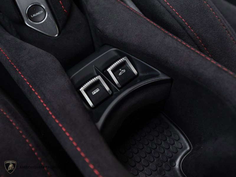 Used 2021 McLaren 720S Luxury image 18