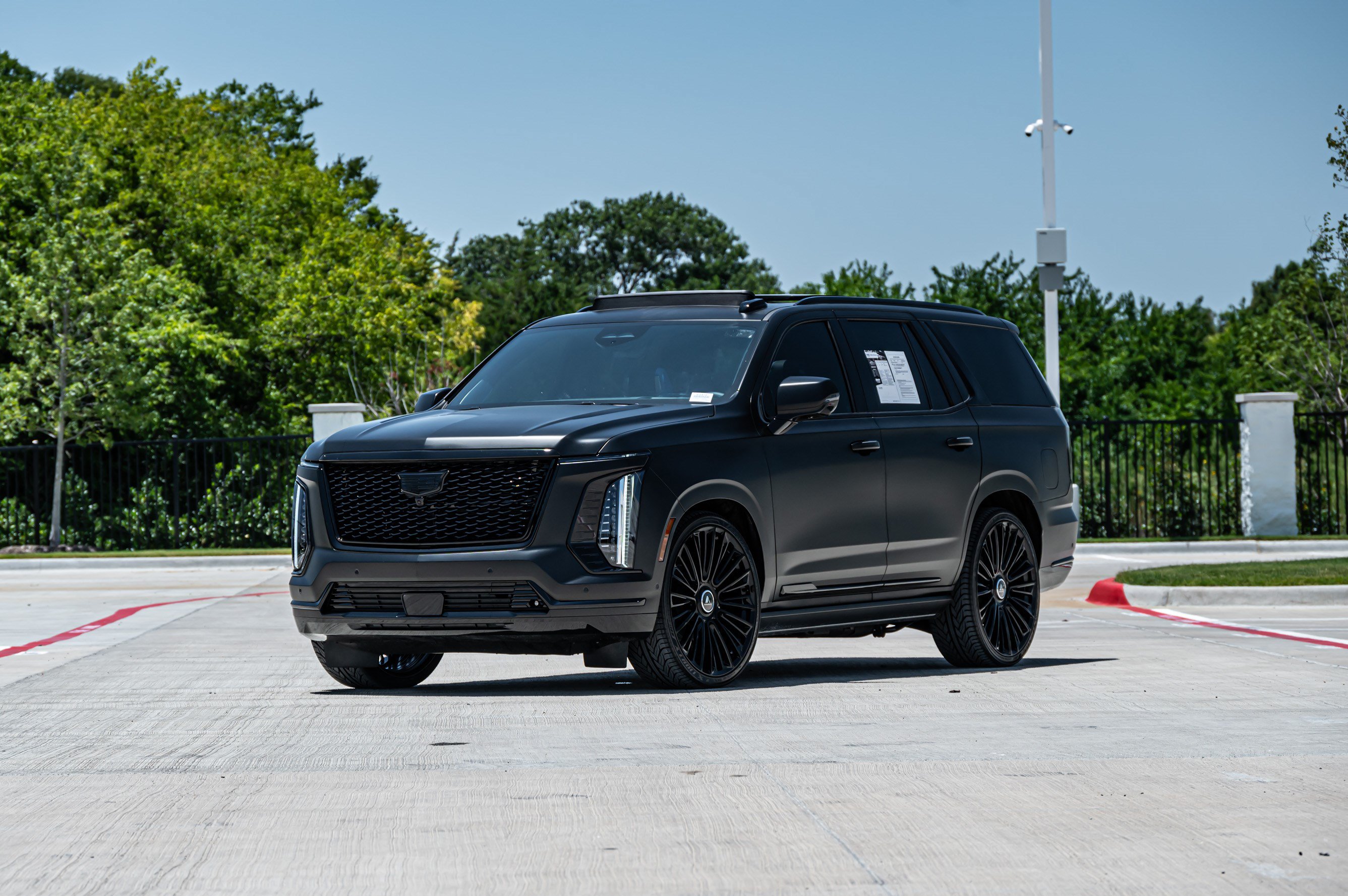Used 2026 Cadillac Escalade Platinum Sport w/ LPO, ONYX Package AWD/4WD image 5