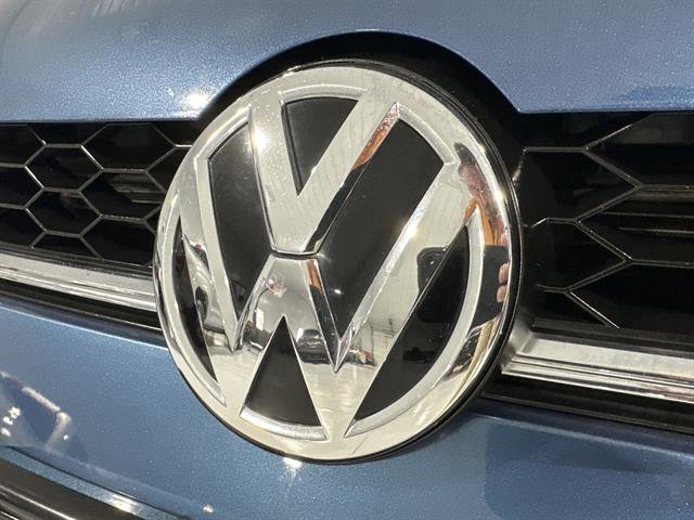 Used 2017 Volkswagen Golf SE image 9