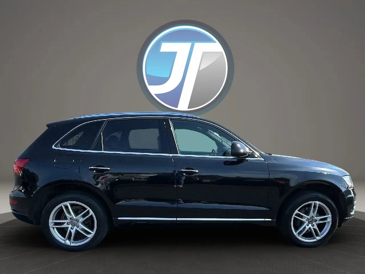 Used 2015 Audi Q5 2.0T Premium Plus w/ Technology Package AWD/4WD image 5