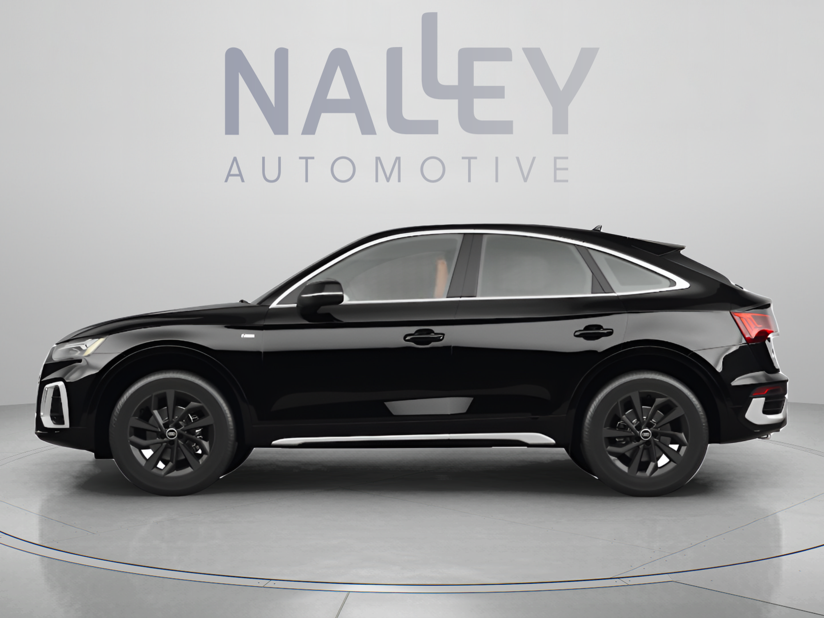 Used 2025 Audi Q5 Premium Plus w/ Premium Plus AWD/4WD image 2