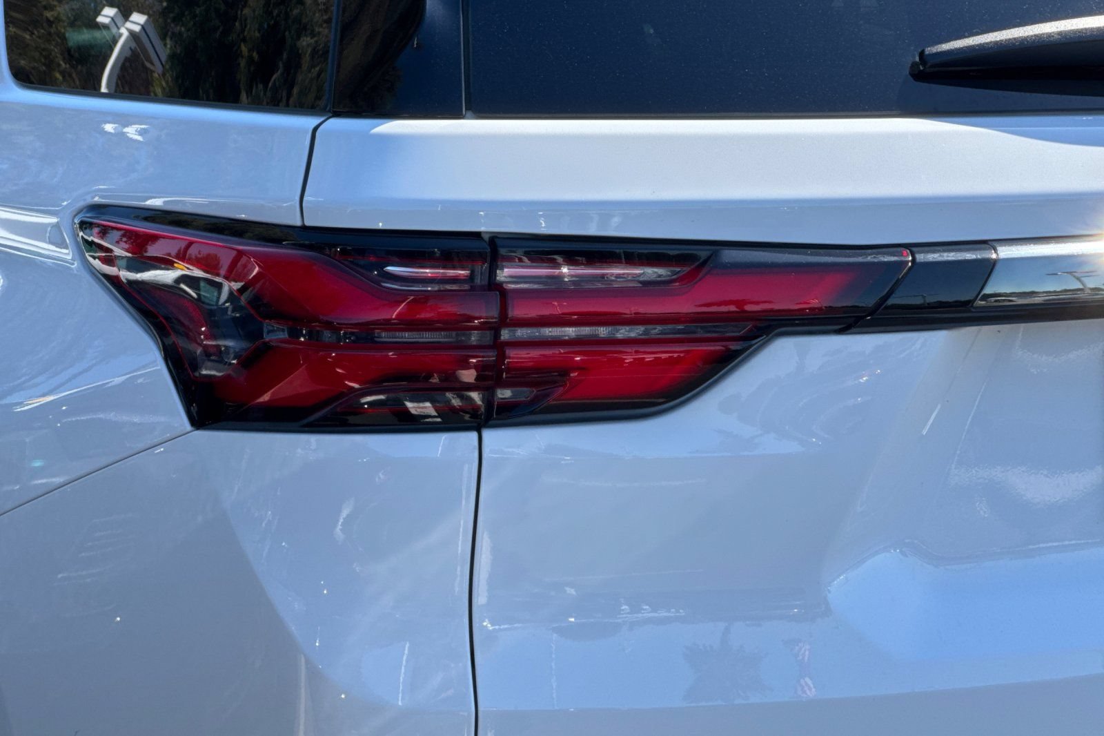 Used 2023 Chevrolet Traverse RS AWD/4WD image 45
