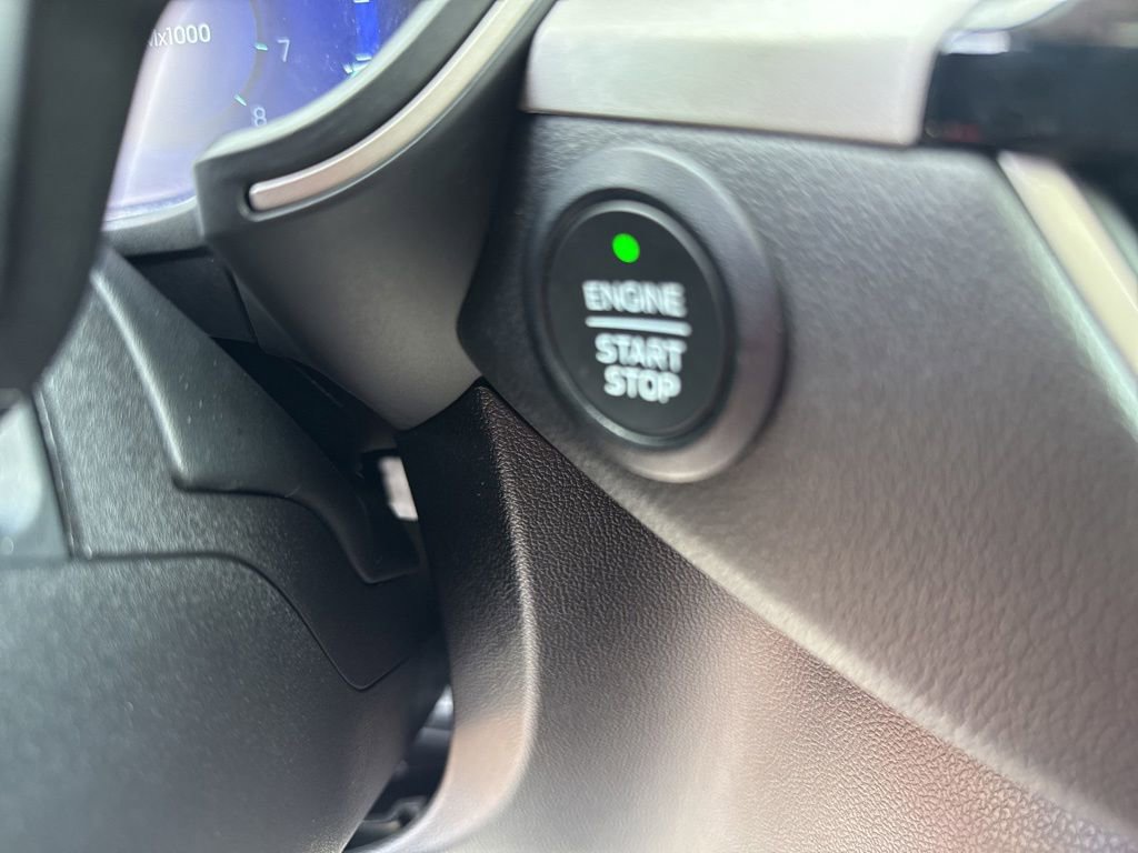Used 2022 Ford Escape SEL w/ Technology Package FWD image 20
