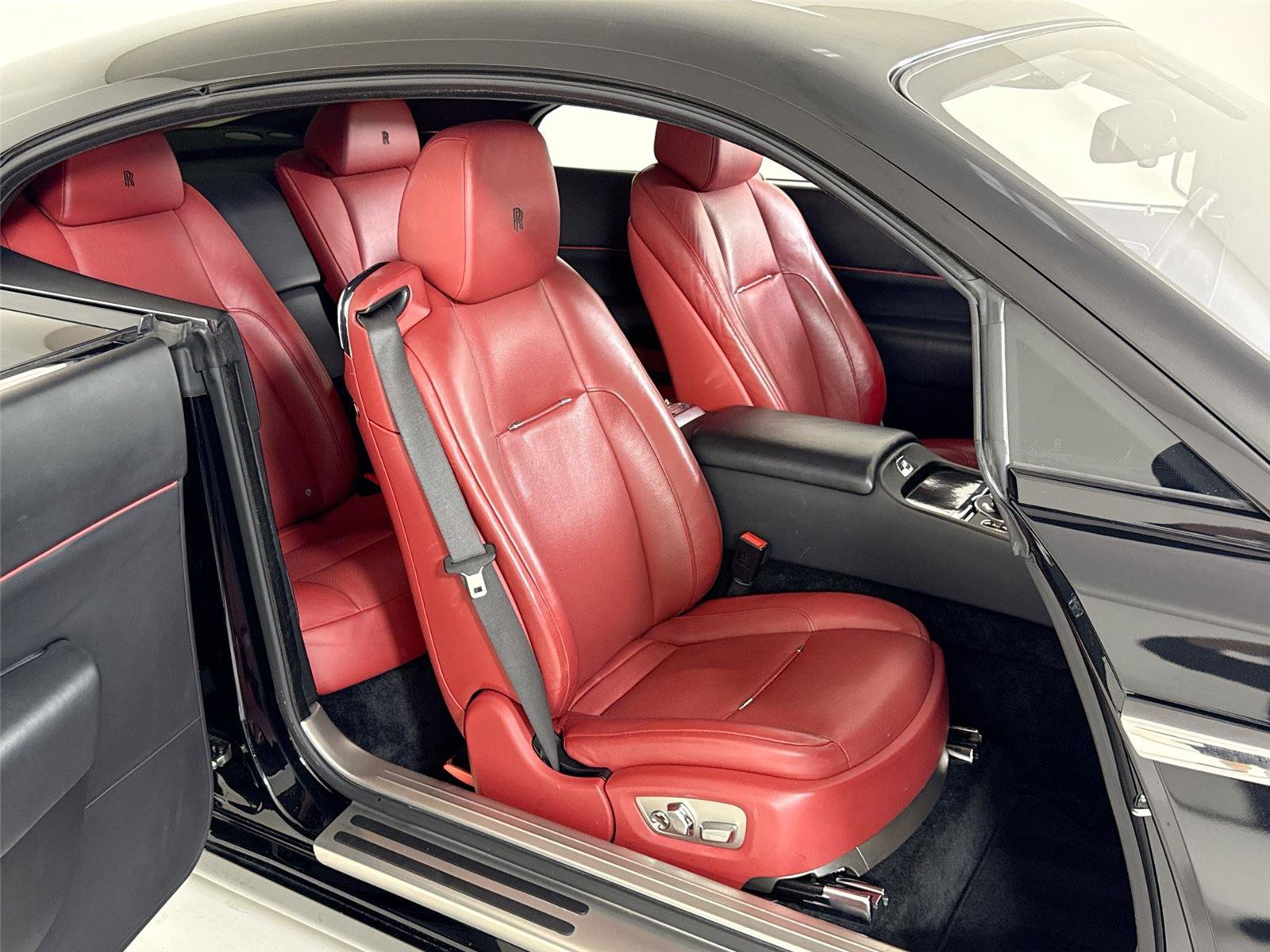 Used 2019 Rolls-Royce Wraith image 28