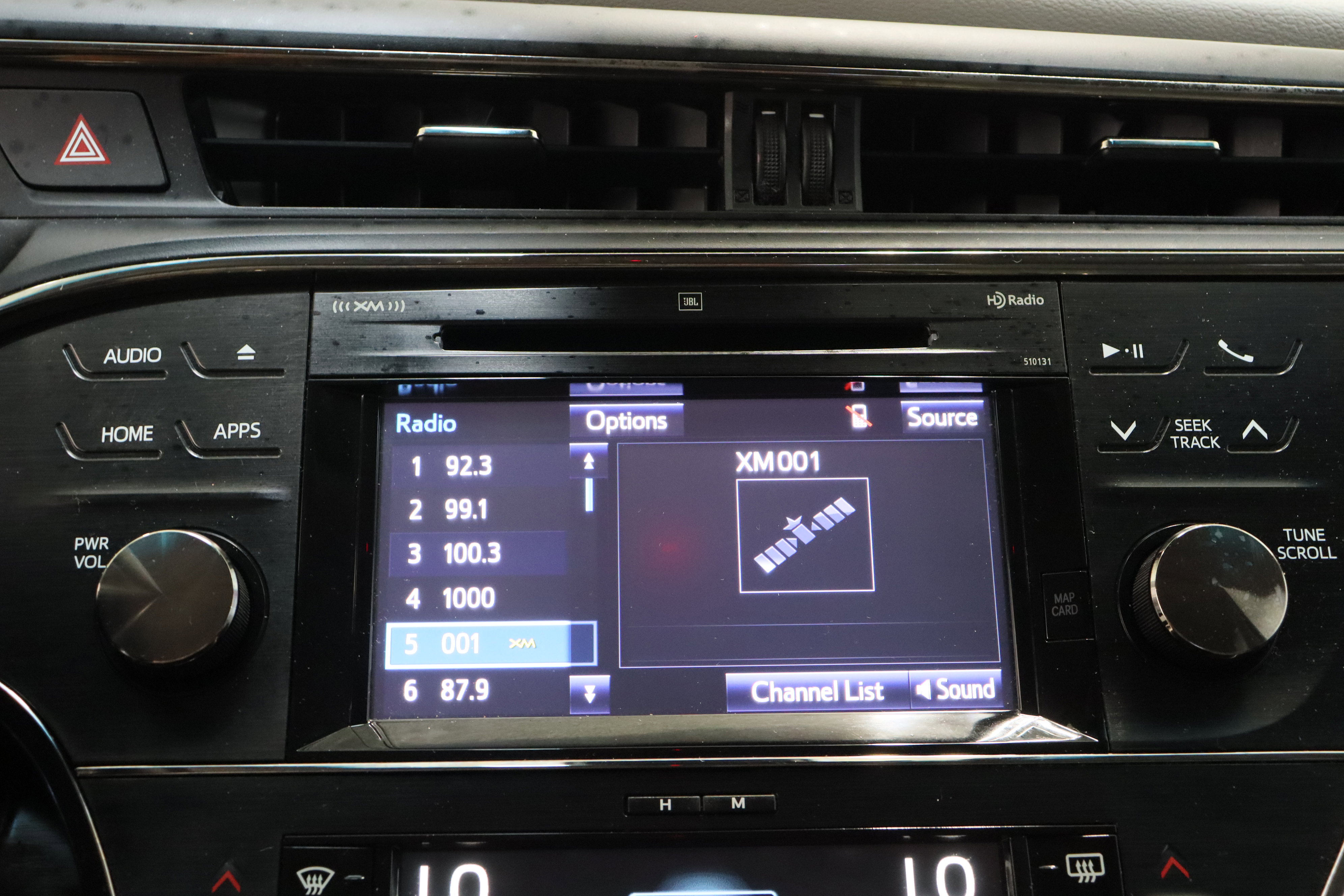 Used 2018 Toyota Avalon Limited FWD image 20