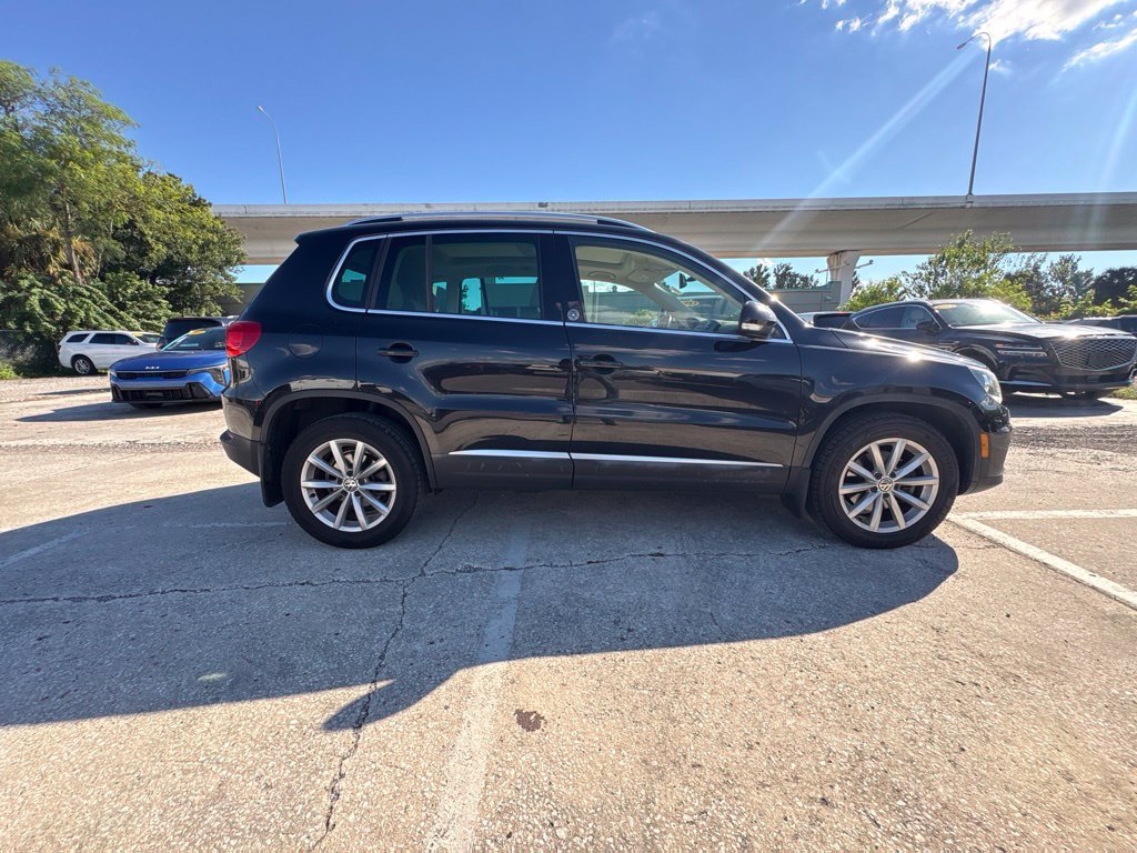 Used 2017 Volkswagen Tiguan Wolfsburg Edition AWD/4WD image 2
