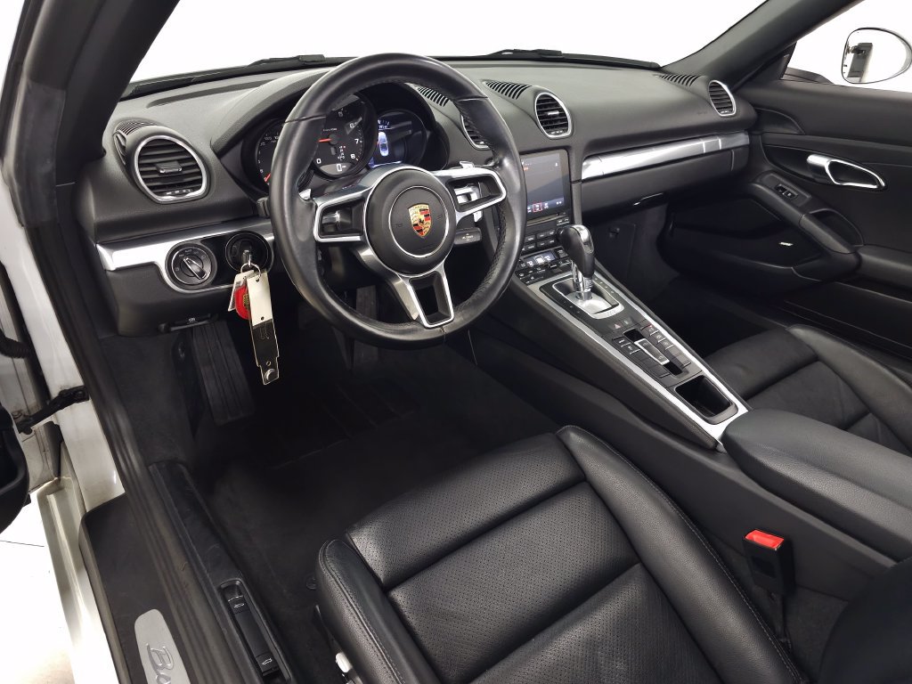 Used 2019 Porsche 718 Boxster RWD image 14
