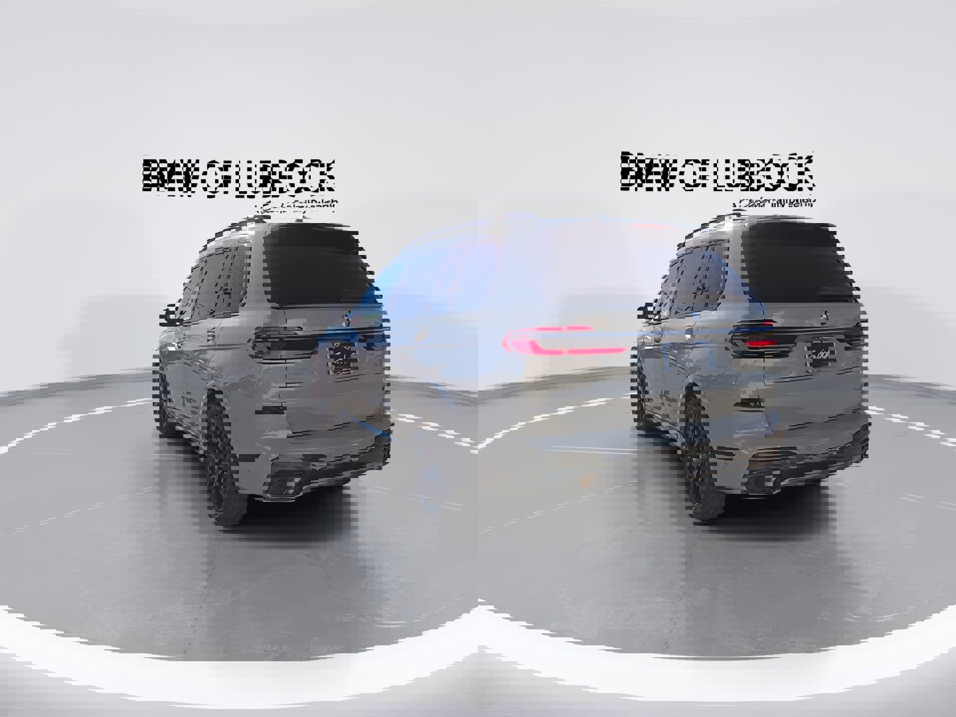 Used 2023 BMW X7 xDrive40i w/ Executive Package image 7