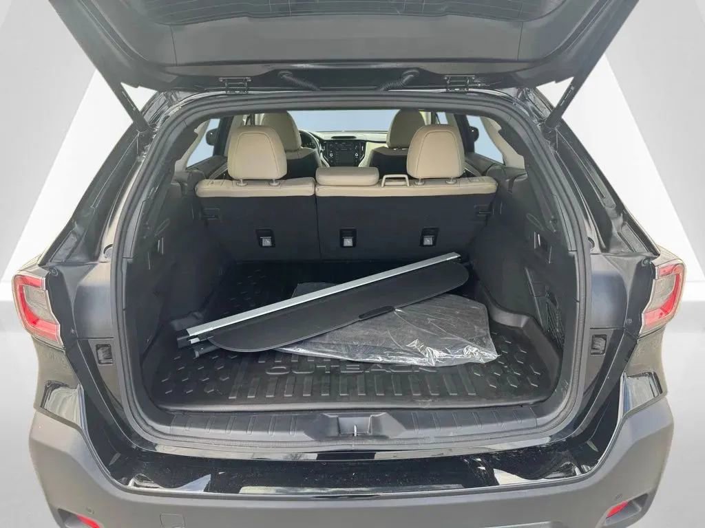 Used 2023 Subaru Outback Limited AWD/4WD image 28