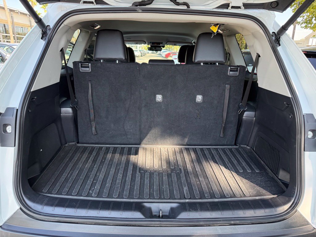 Used 2024 Toyota Grand Highlander AWD image 17
