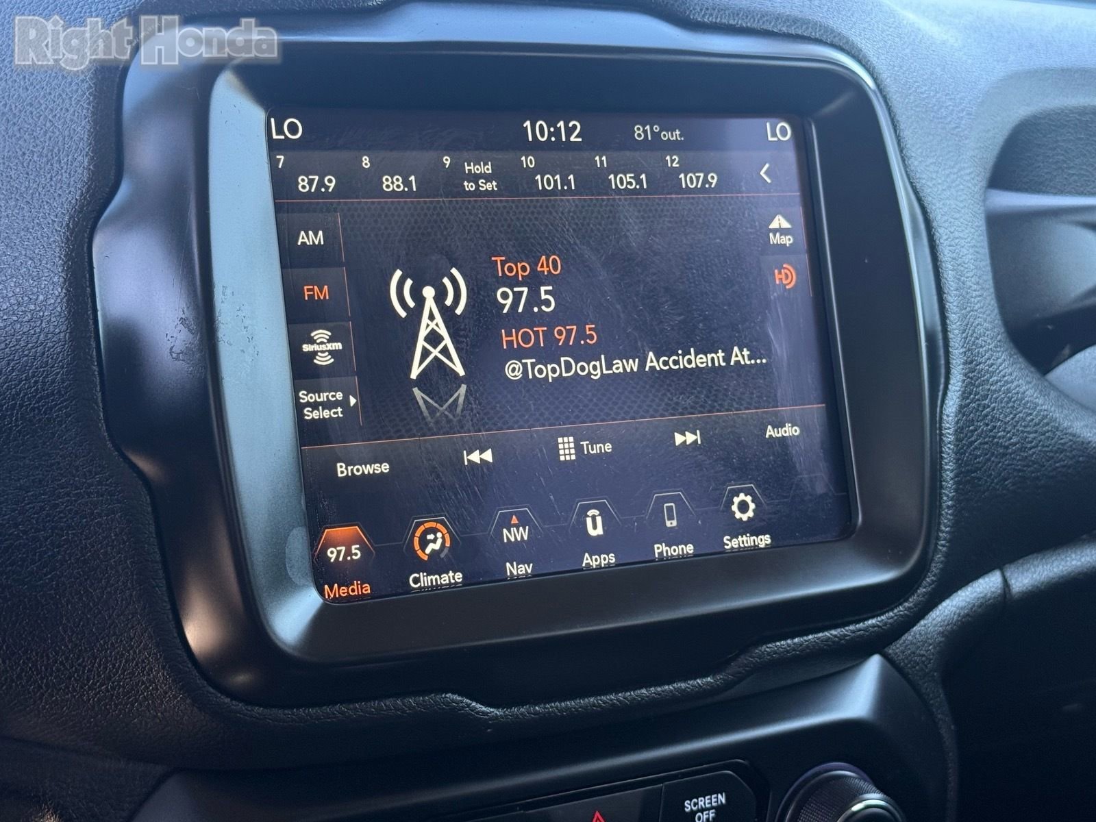 Used 2023 Jeep Renegade Latitude image 21