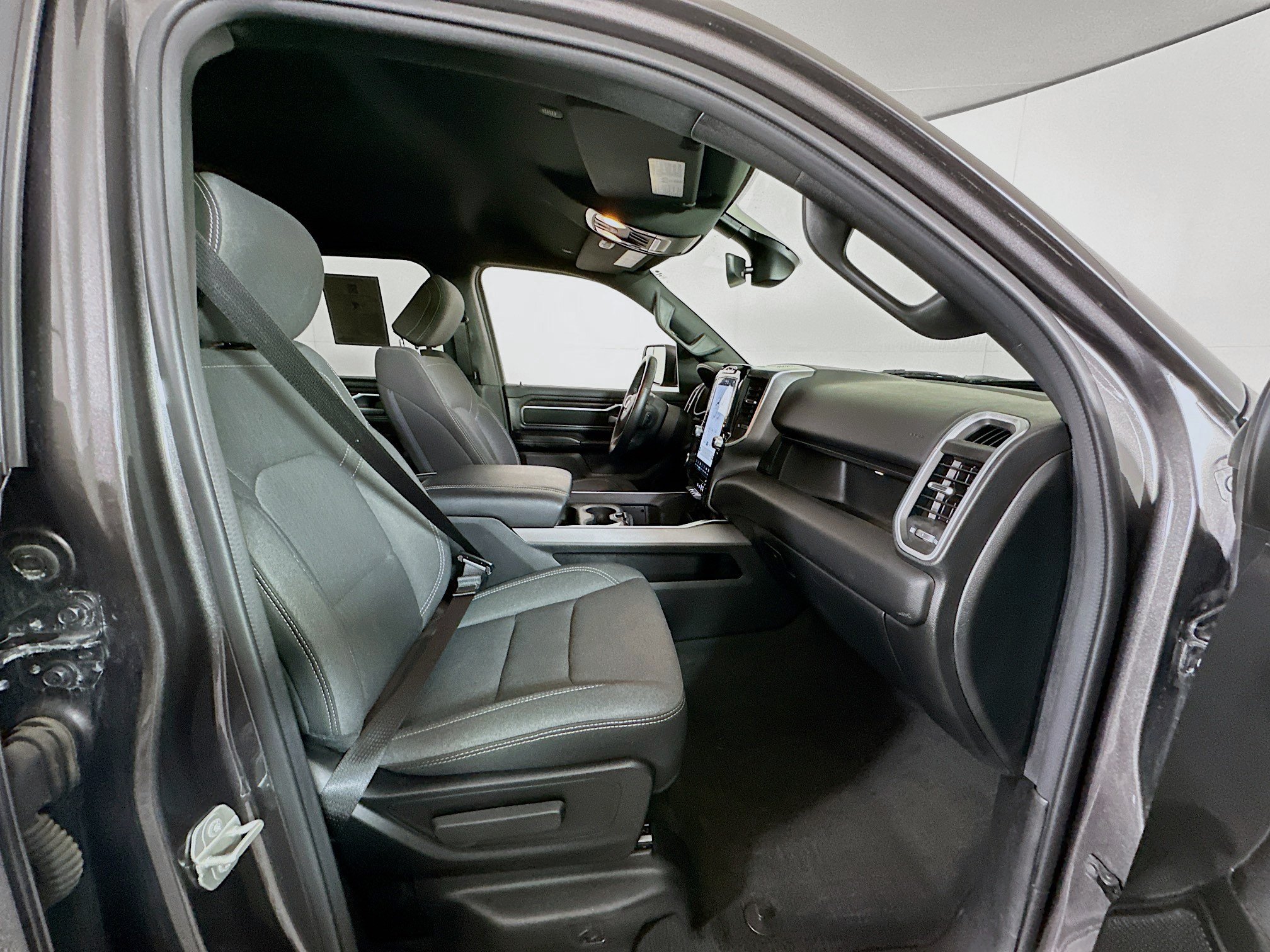 Used 2024 RAM 1500 Big Horn AWD/4WD image 32