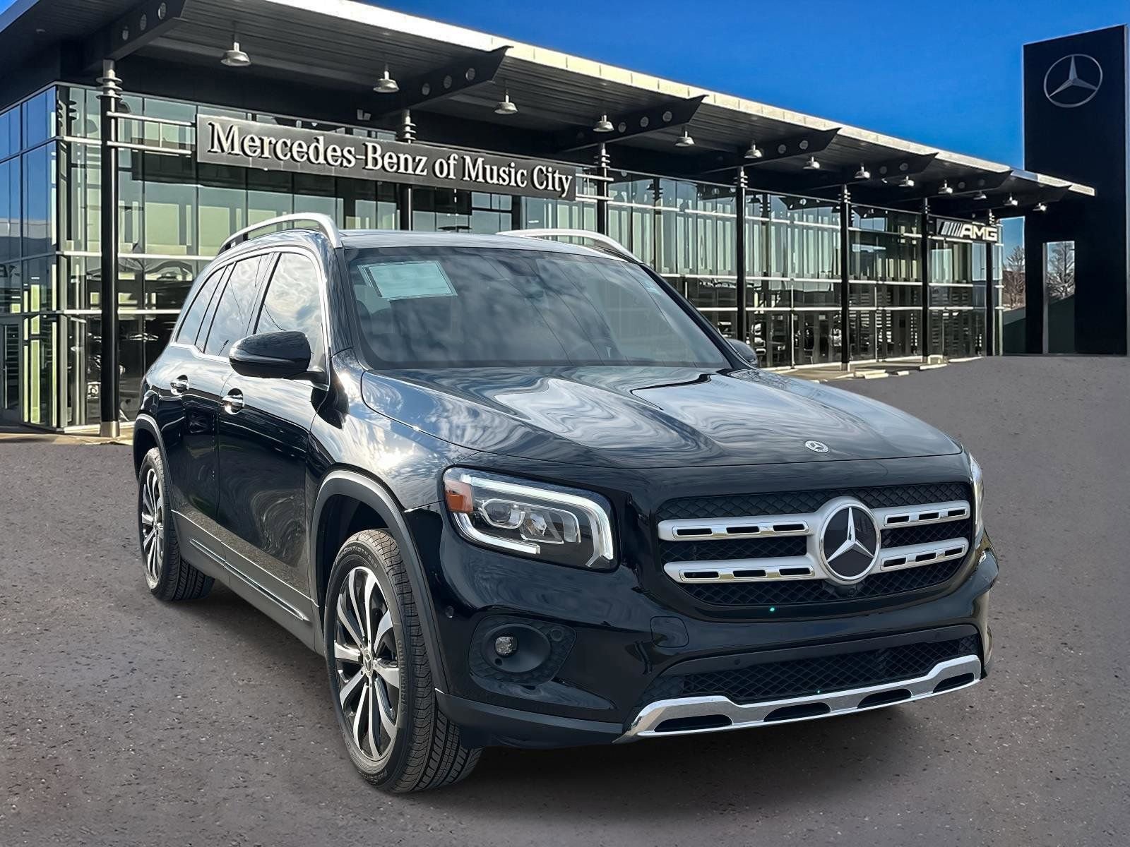 Used 2021 Mercedes-Benz GLB 250 w/ Premium Package image 1