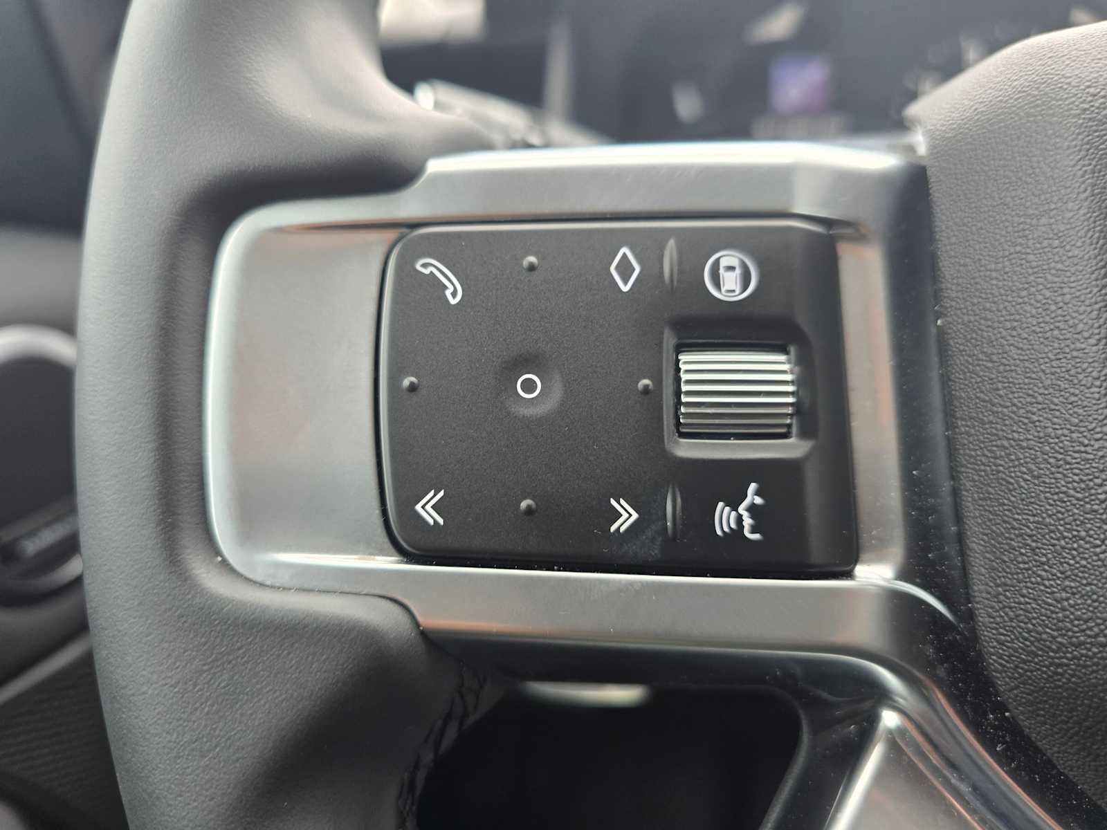 Certified 2024 Land Rover Discovery S AWD/4WD image 33