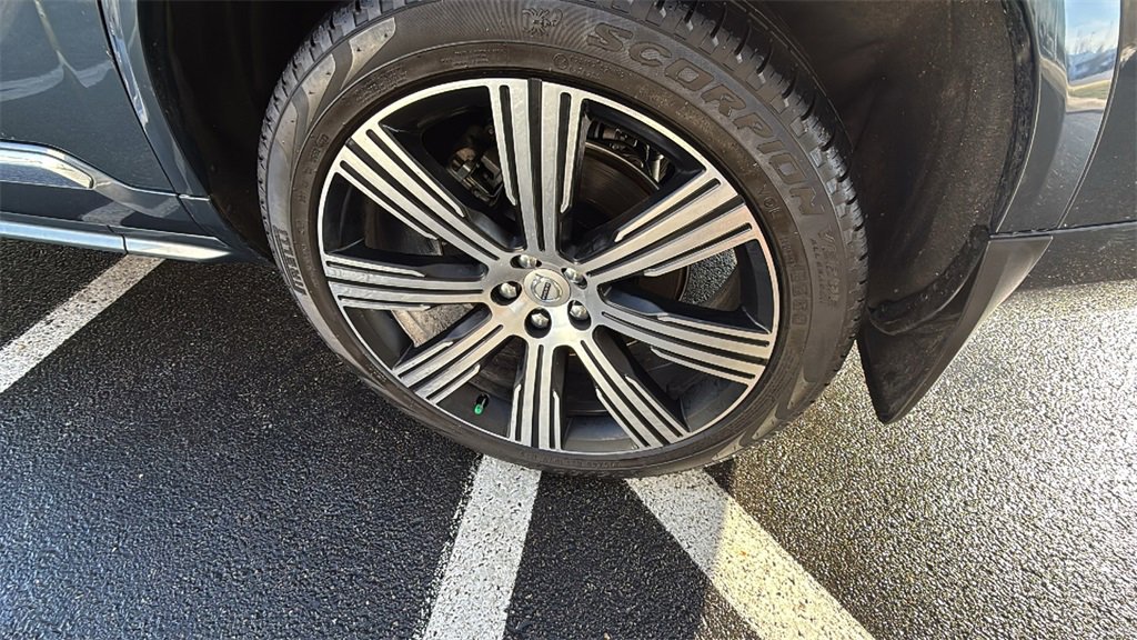 Certified 2024 Volvo XC90 T8 Plus w/ Protection Package Premier image 33