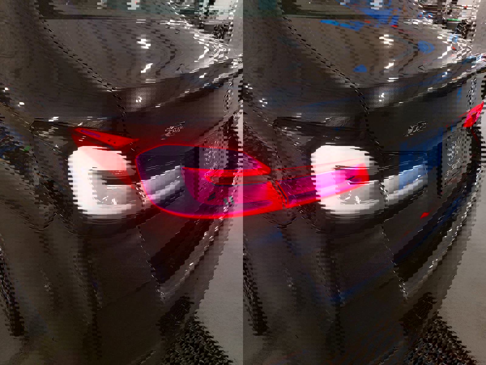 Used 2023 BMW 540i xDrive w/ M Sport Package image 36