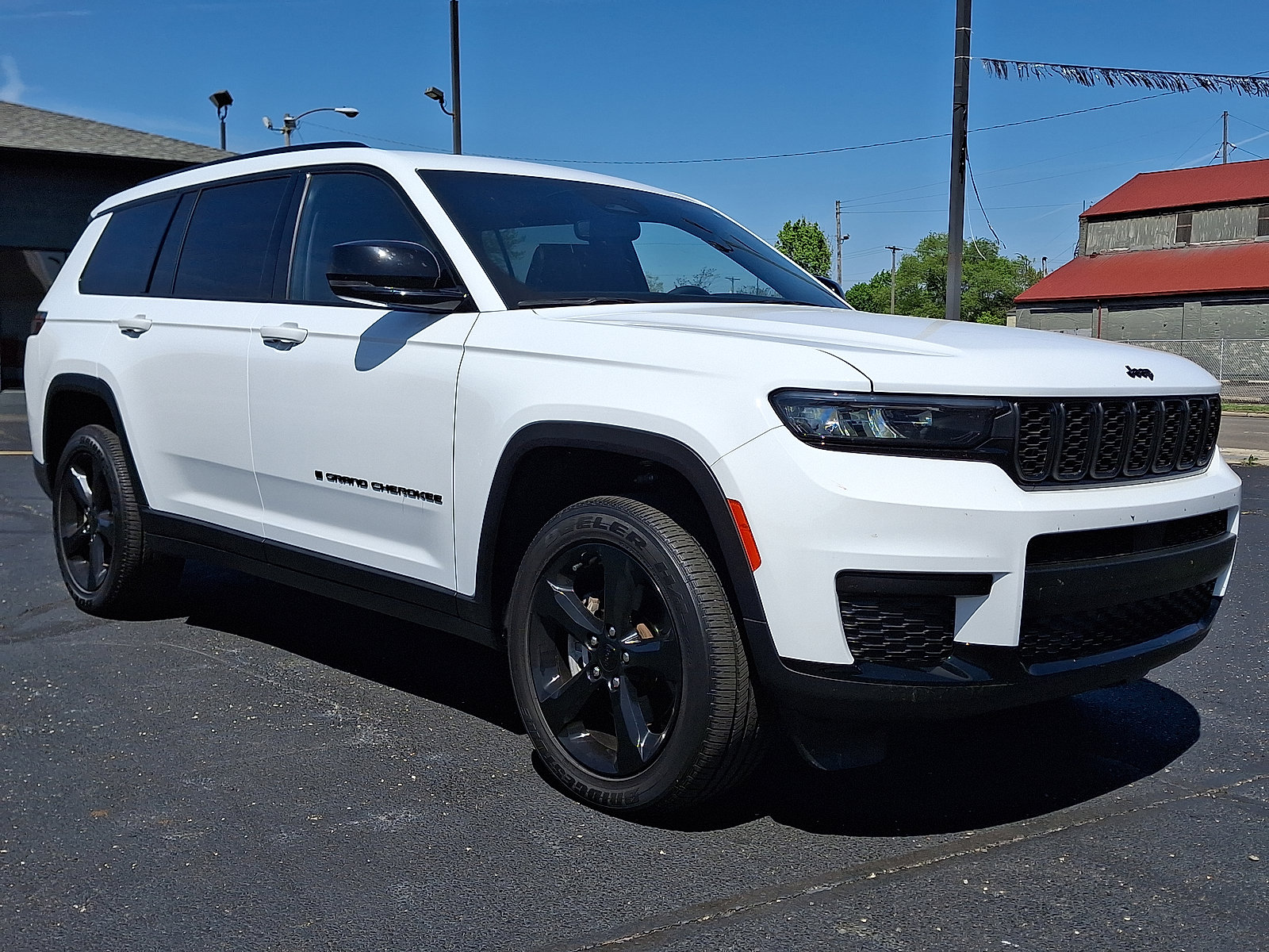 Used 2023 Jeep Grand Cherokee L Laredo AWD/4WD image 1