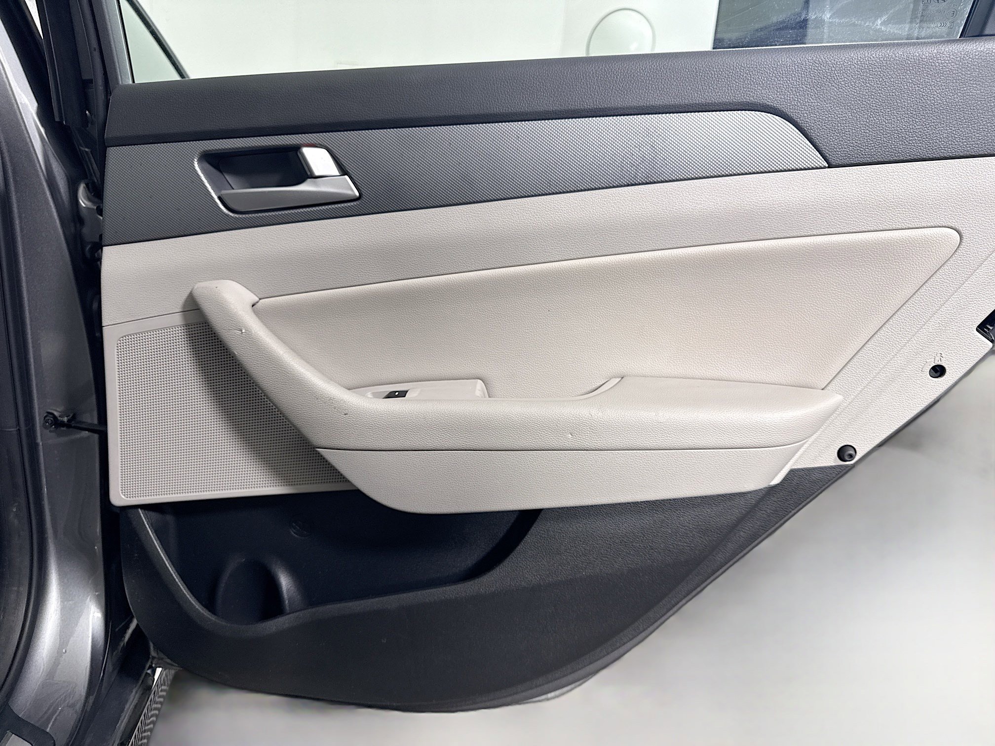 Used 2017 Hyundai Sonata Plug-In Hybrid image 28