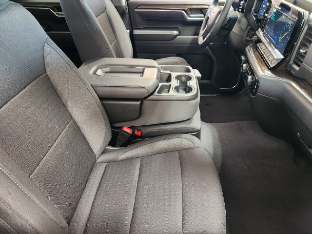 Used 2025 Chevrolet Silverado 1500 LT AWD/4WD image 19