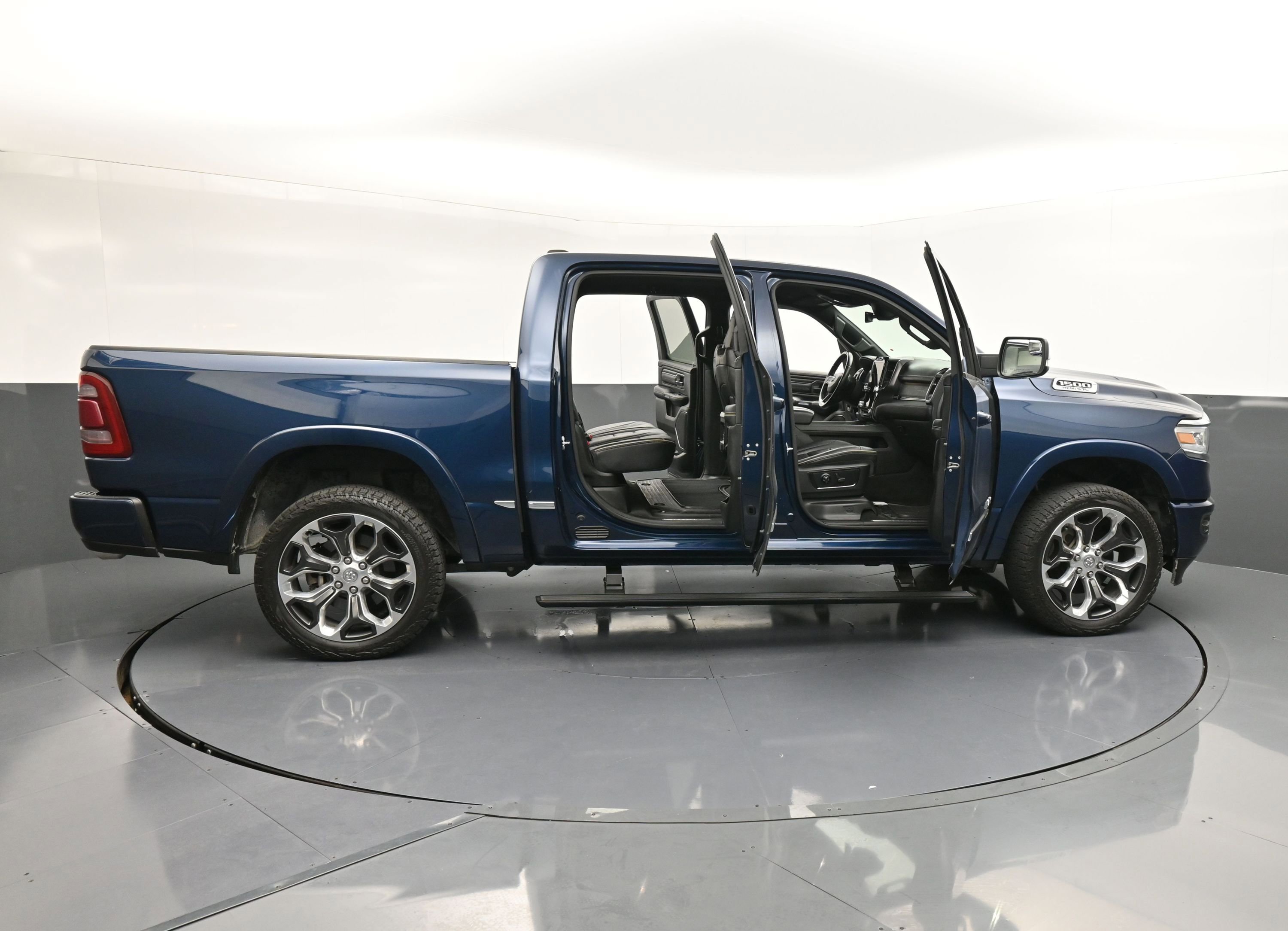 Used 2022 RAM 1500 Limited w/ Body Color Bumper Group image 39