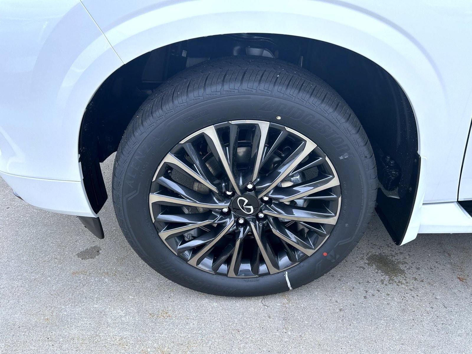 New 2026 INFINITI QX80 Autograph w/ Premium Cargo Package AWD/4WD image 24