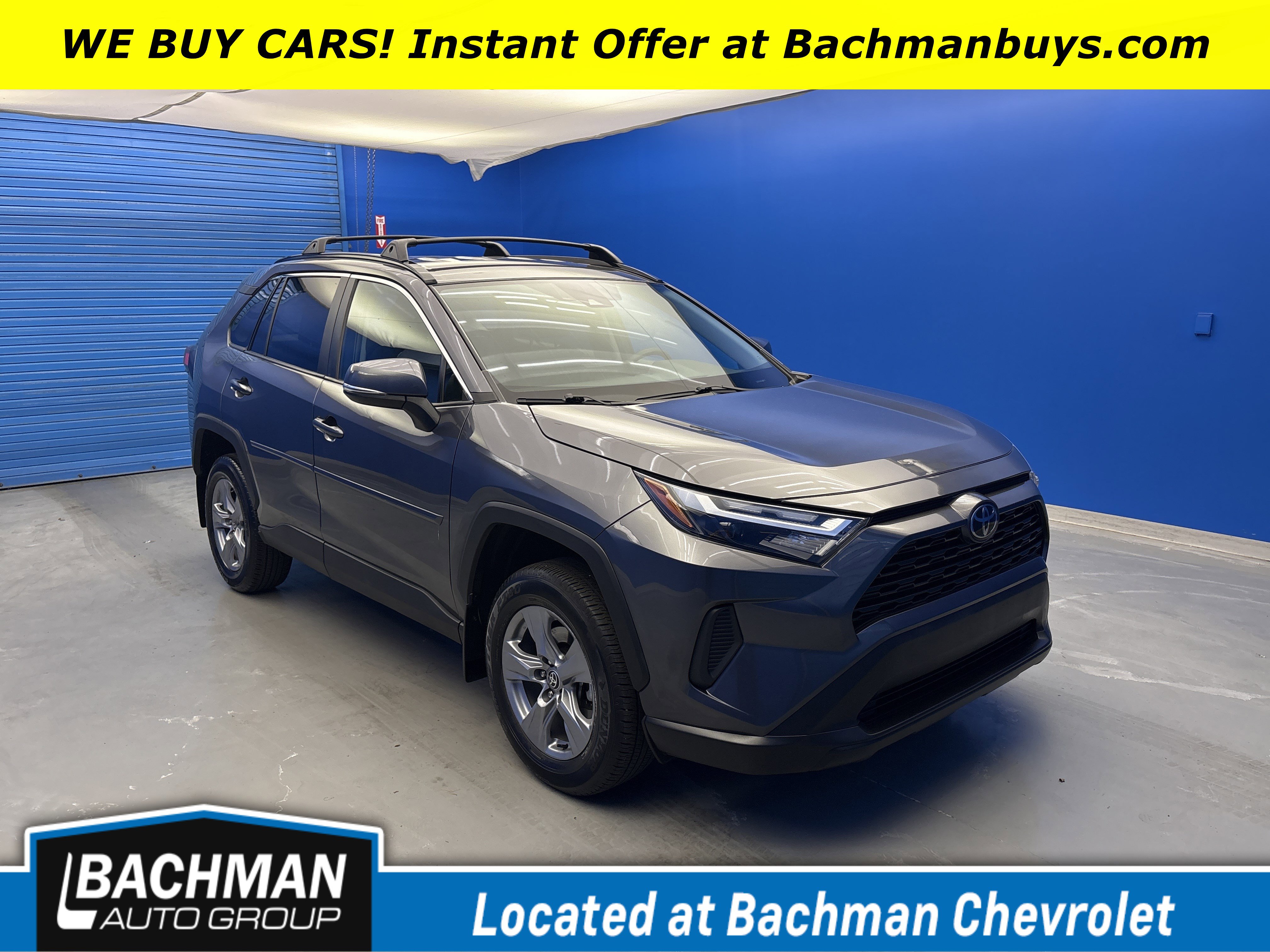 Used 2022 Toyota RAV4 XLE AWD/4WD image 1