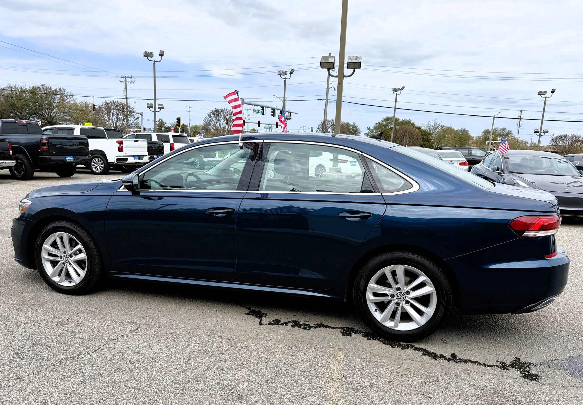 Used 2020 Volkswagen Passat 2.0T SE image 22