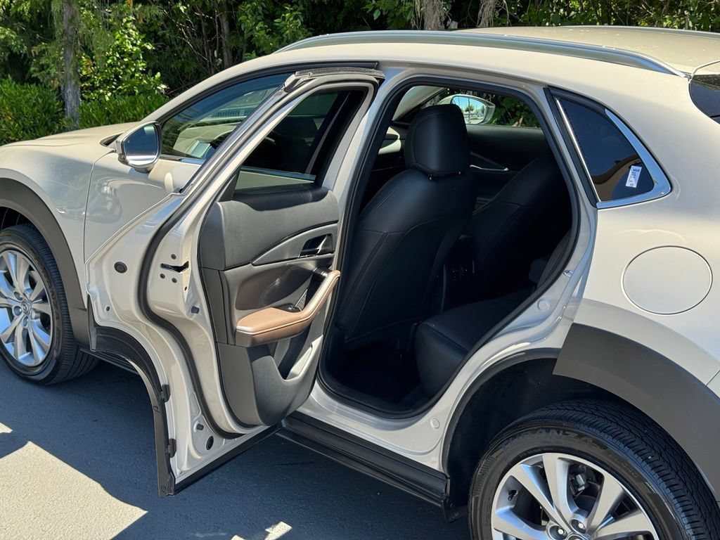 Used 2023 MAZDA CX-30 AWD 2.5 S w/ Premium Package image 13