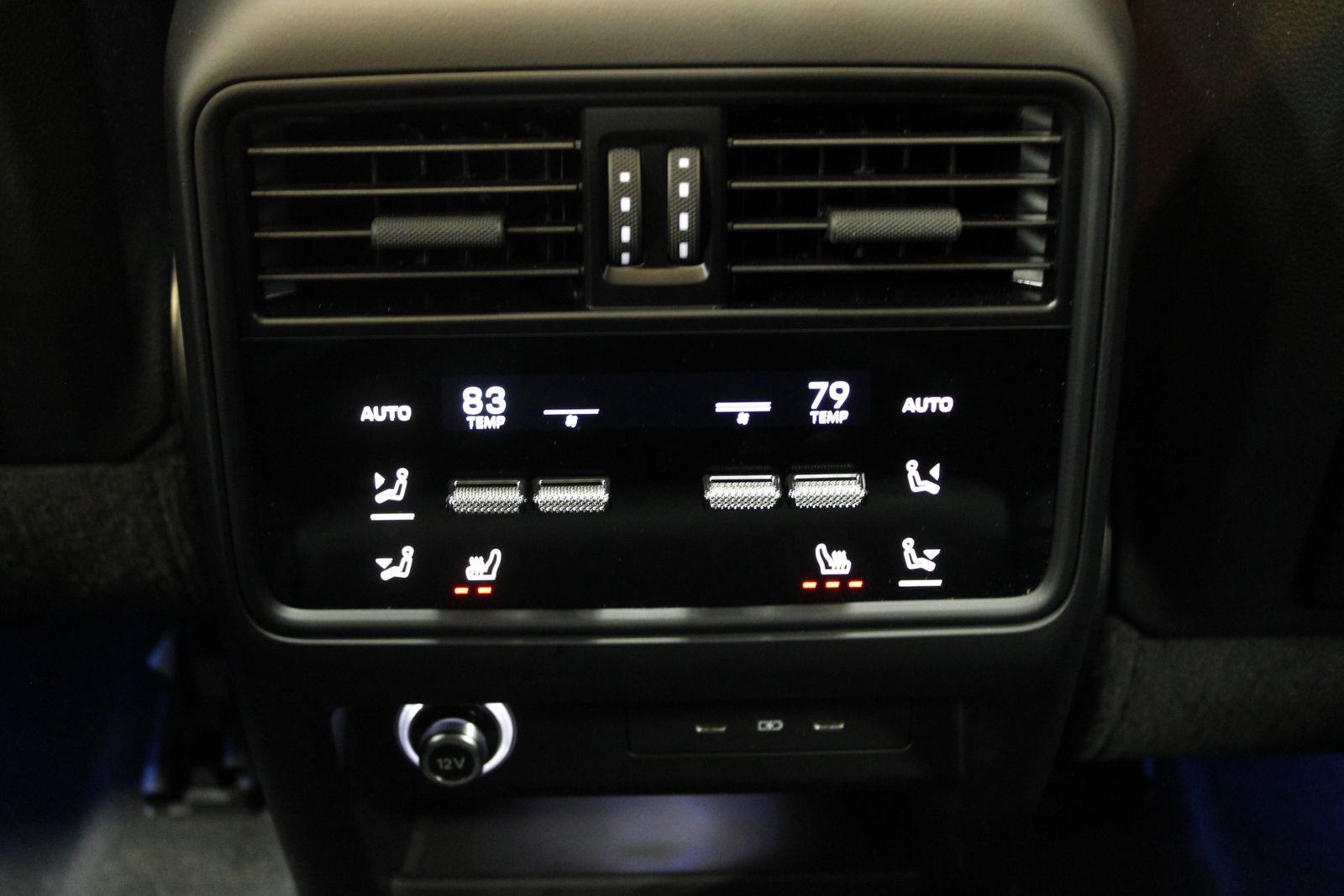 Certified 2025 Porsche Cayenne GTS AWD/4WD image 44