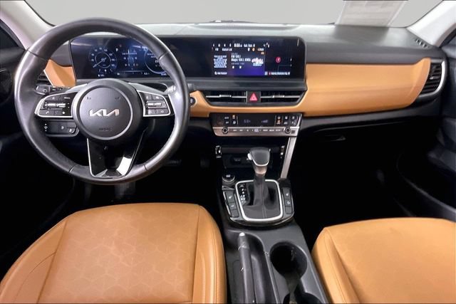 Used 2024 Kia Seltos EX FWD image 7