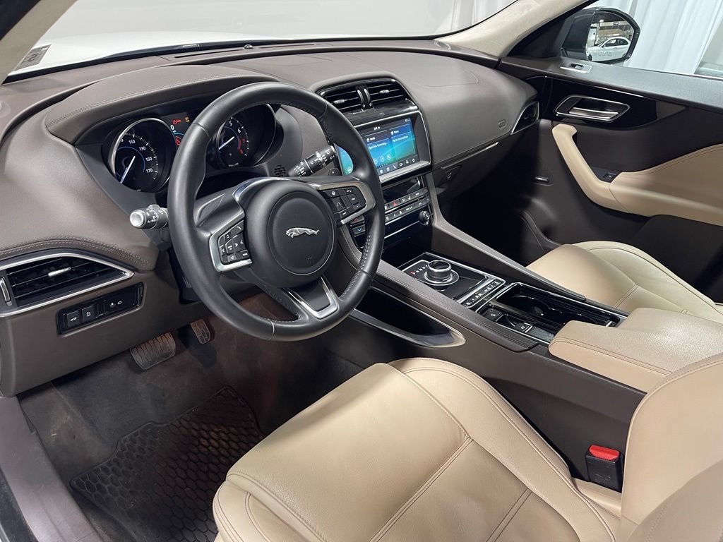 Used 2020 Jaguar F-PACE Prestige AWD/4WD image 21