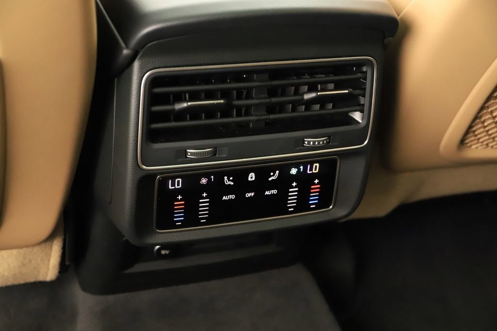 Certified 2023 Audi Q8 Premium Plus w/ Premium Plus Package image 20