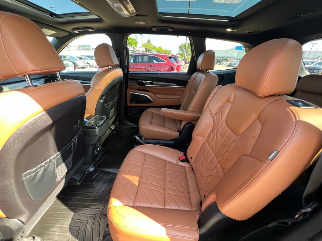 Used 2023 Kia Telluride AWD image 23