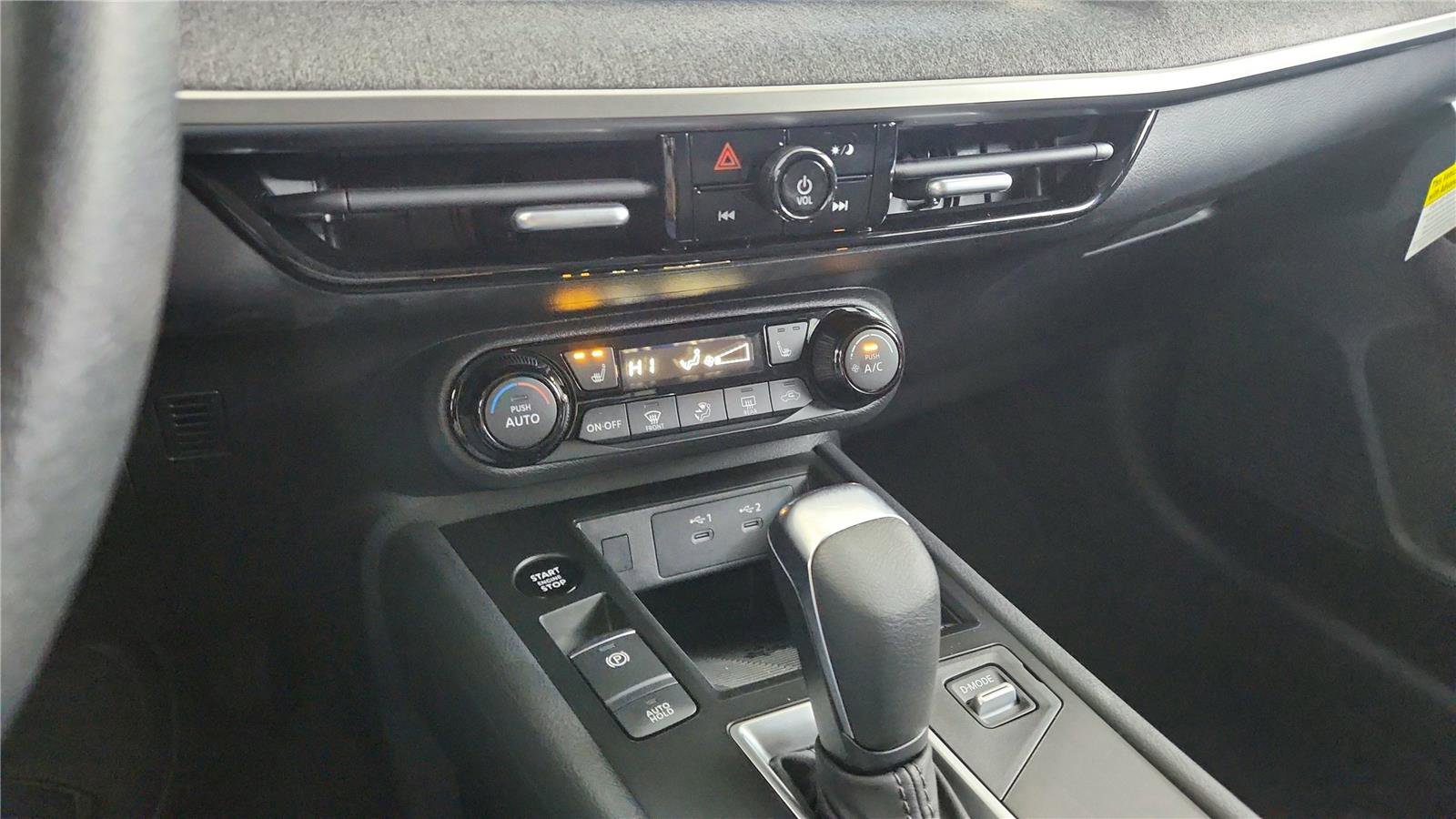 New 2026 Nissan Kicks SV w/ Illumination Package image 31