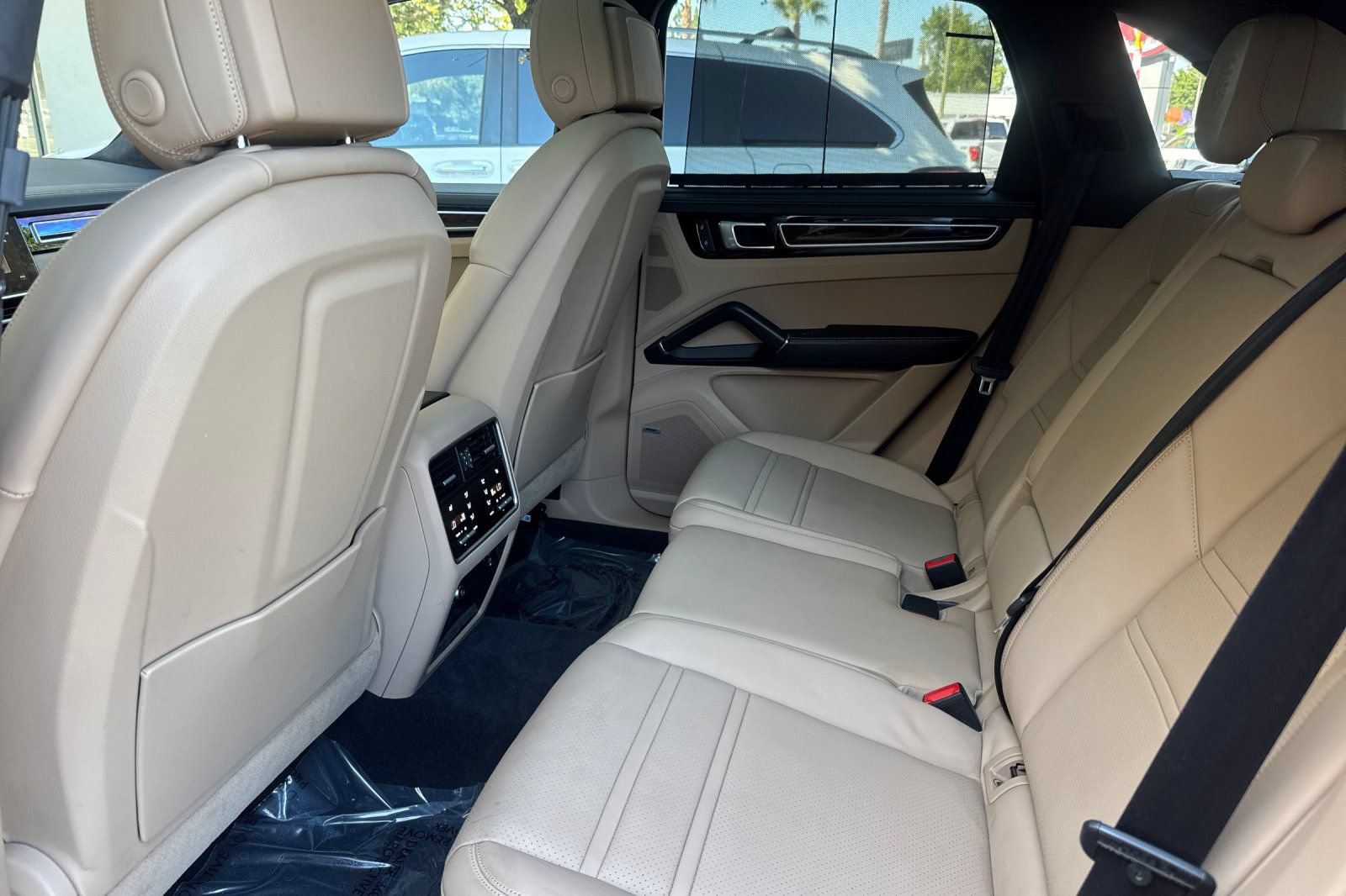 Used 2022 Porsche Cayenne GTS AWD/4WD image 12