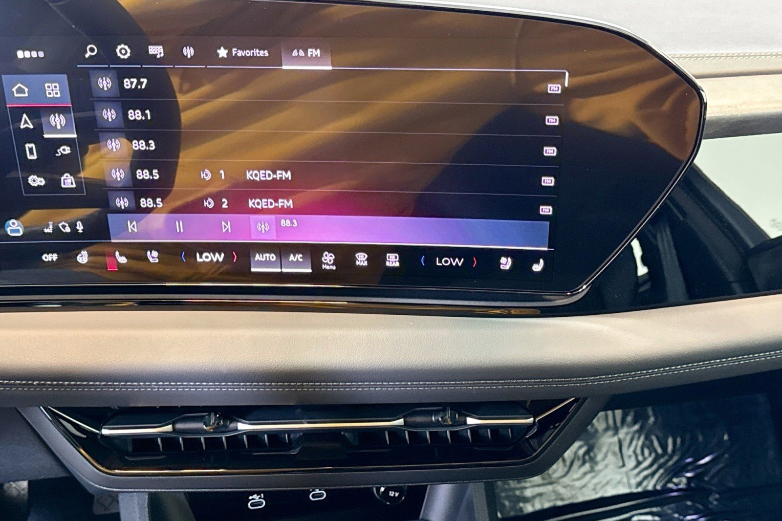 Used 2025 Audi A6 e-tron Premium Plus w/ Premium Plus image 15