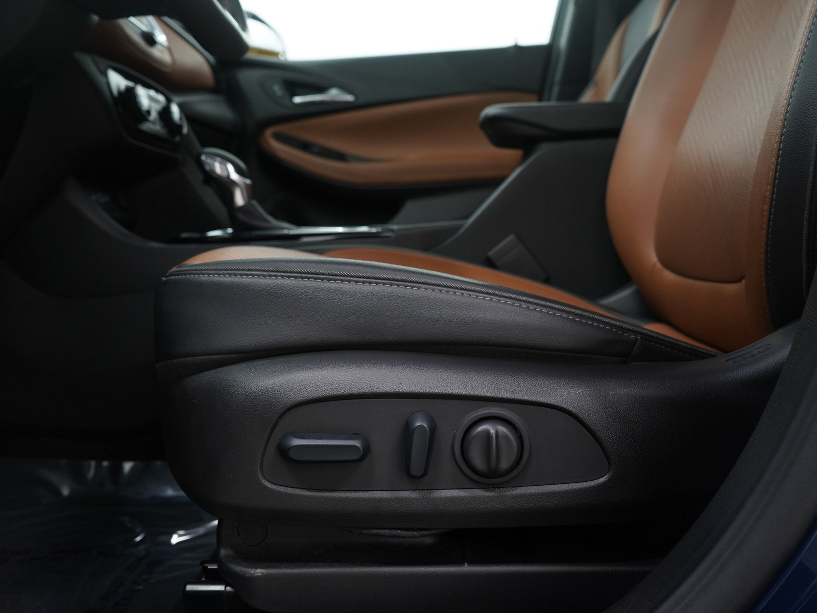 Used 2023 Buick Encore GX Essence w/ Experience Buick Package image 22