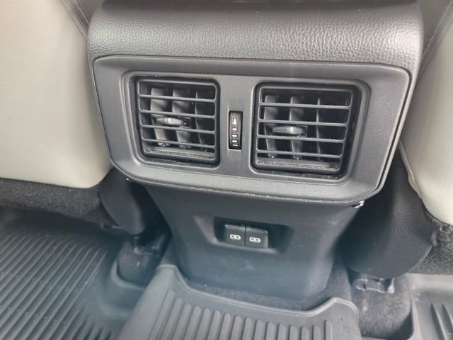 Used 2023 Toyota RAV4 XLE Premium image 30