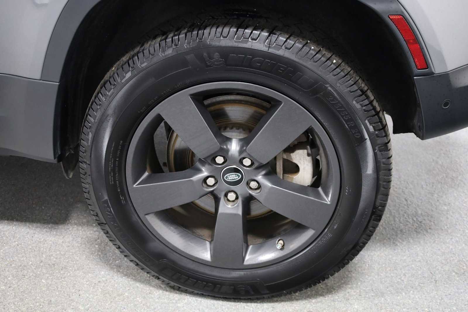 Used 2020 Land Rover Defender 110 SE image 37