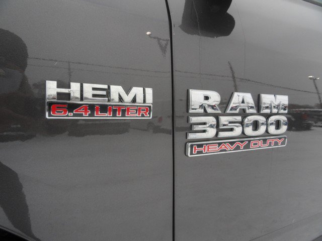 Used 2018 RAM 3500 SLT w/ Snow Chief Group image 8