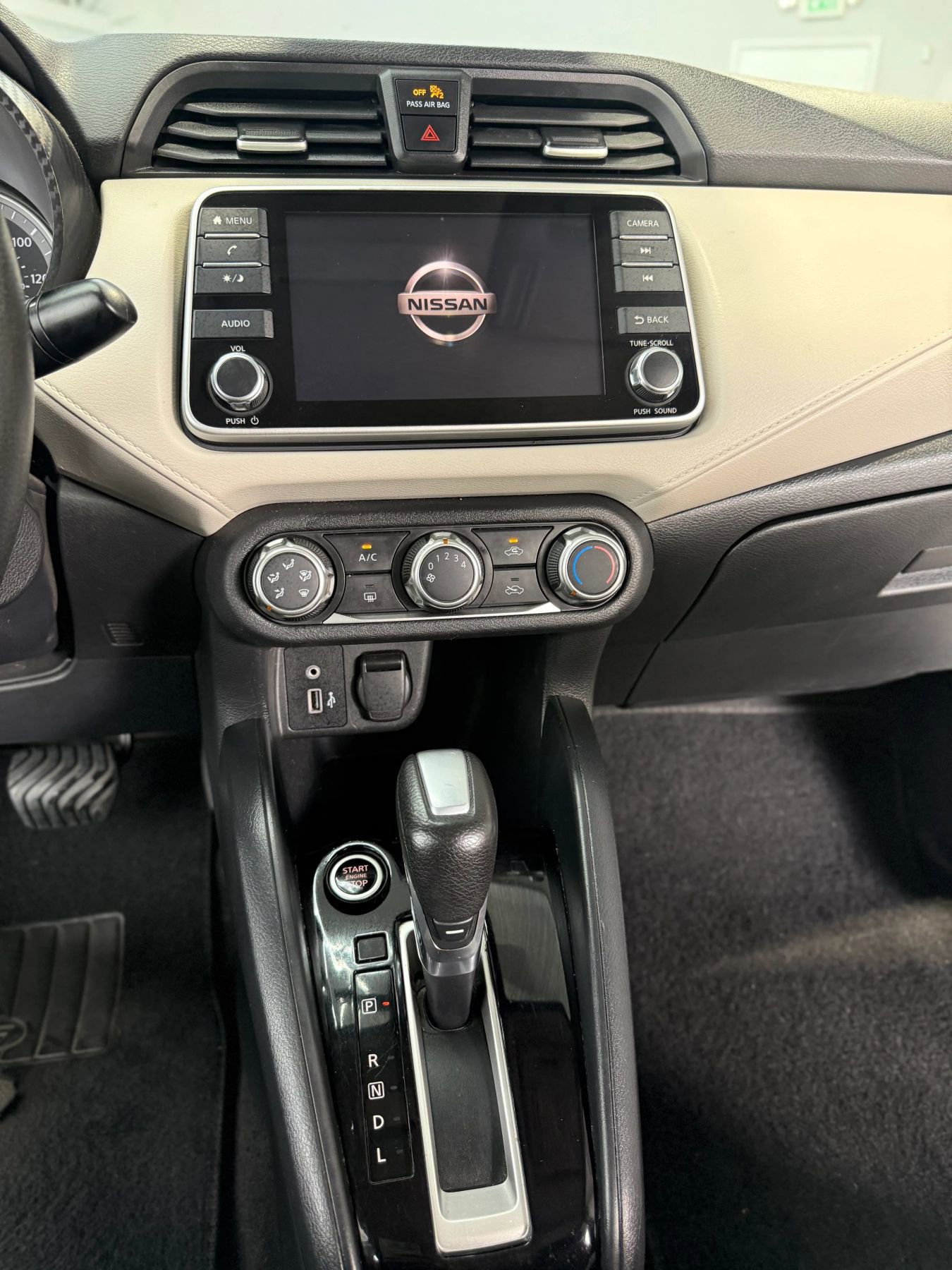 Used 2021 Nissan Versa SV FWD image 20