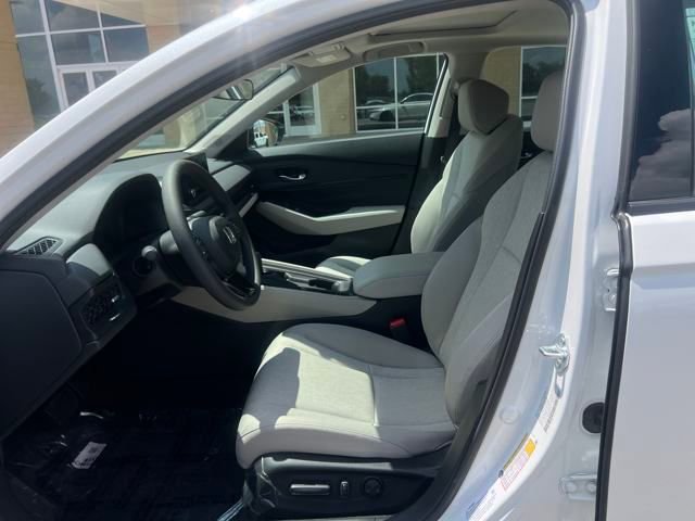 New 2025 Honda Accord SE image 8