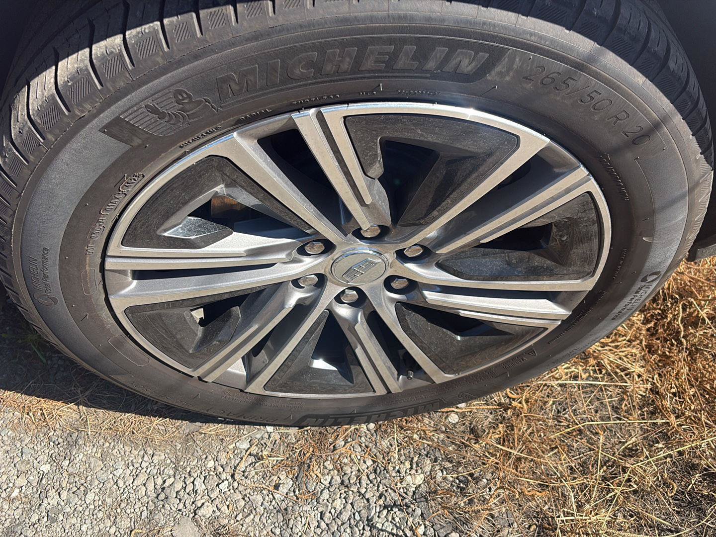 Used 2024 Cadillac Lyriq Luxury AWD/4WD image 16