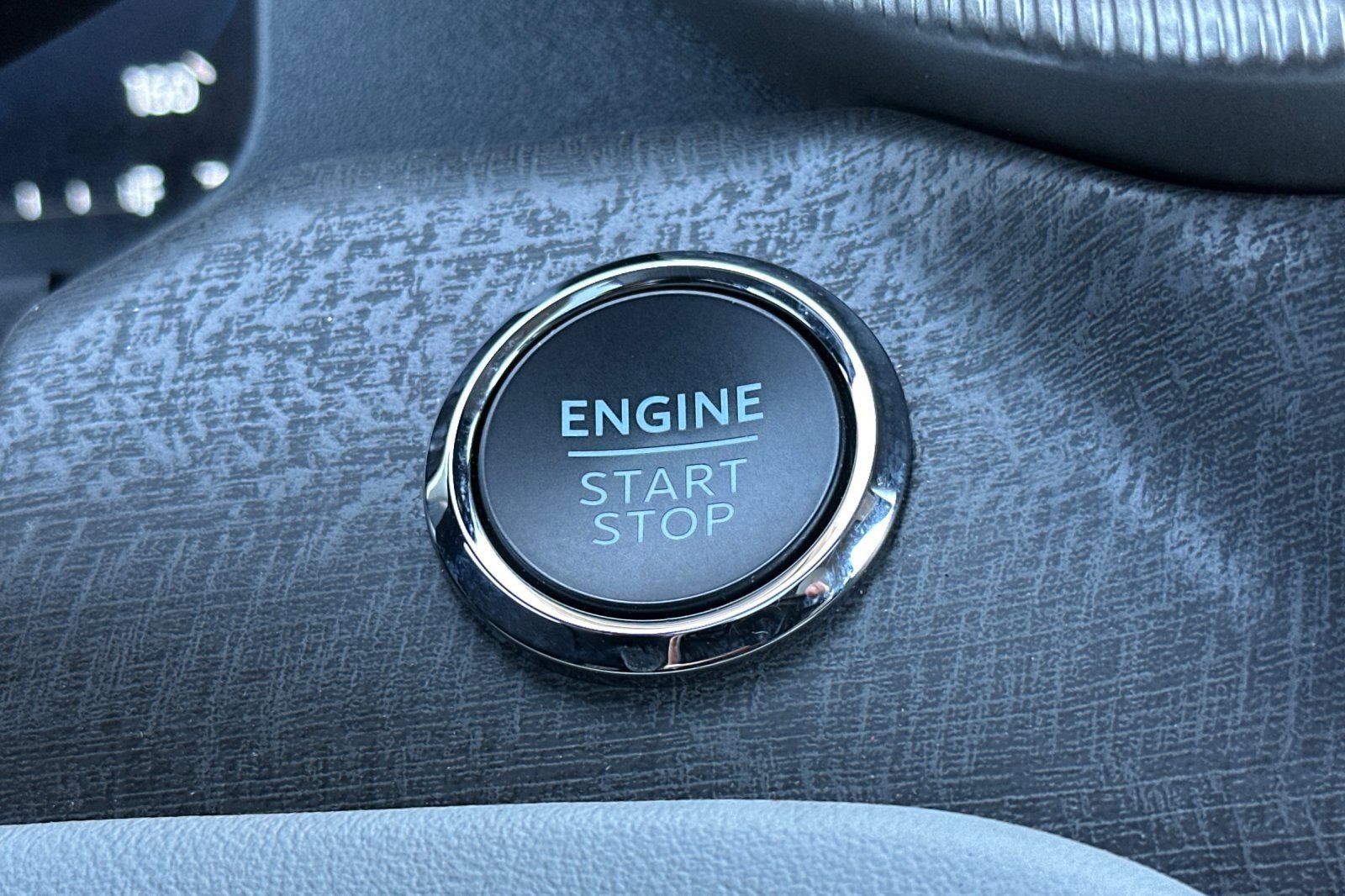 Used 2025 Ford Explorer Platinum w/ Ultimate Package image 21