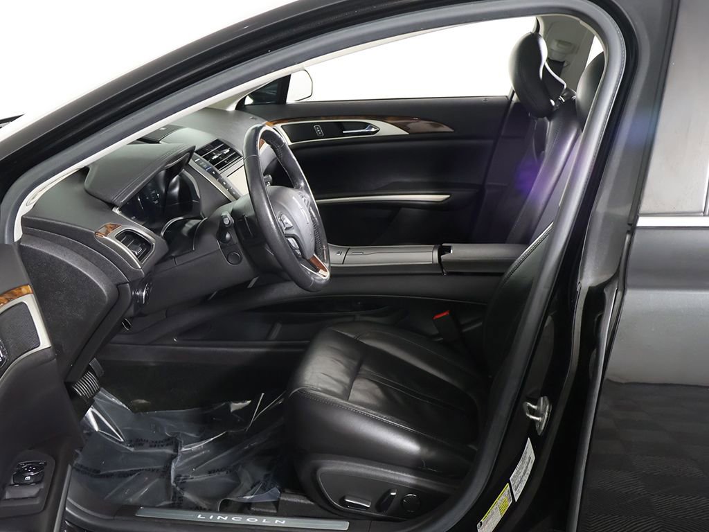 Used 2014 Lincoln MKZ image 26