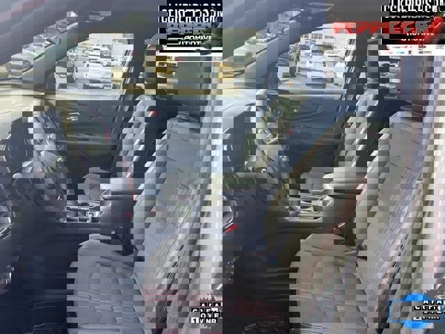 Used 2023 Chevrolet Equinox RS w/ LPO, Floor Liner Package image 12