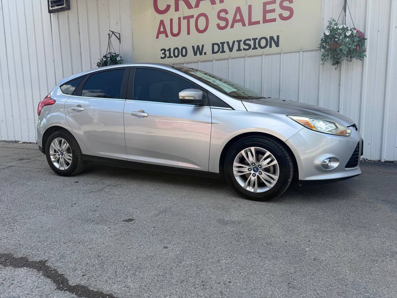 Used 2012 Ford Focus SEL FWD image 2